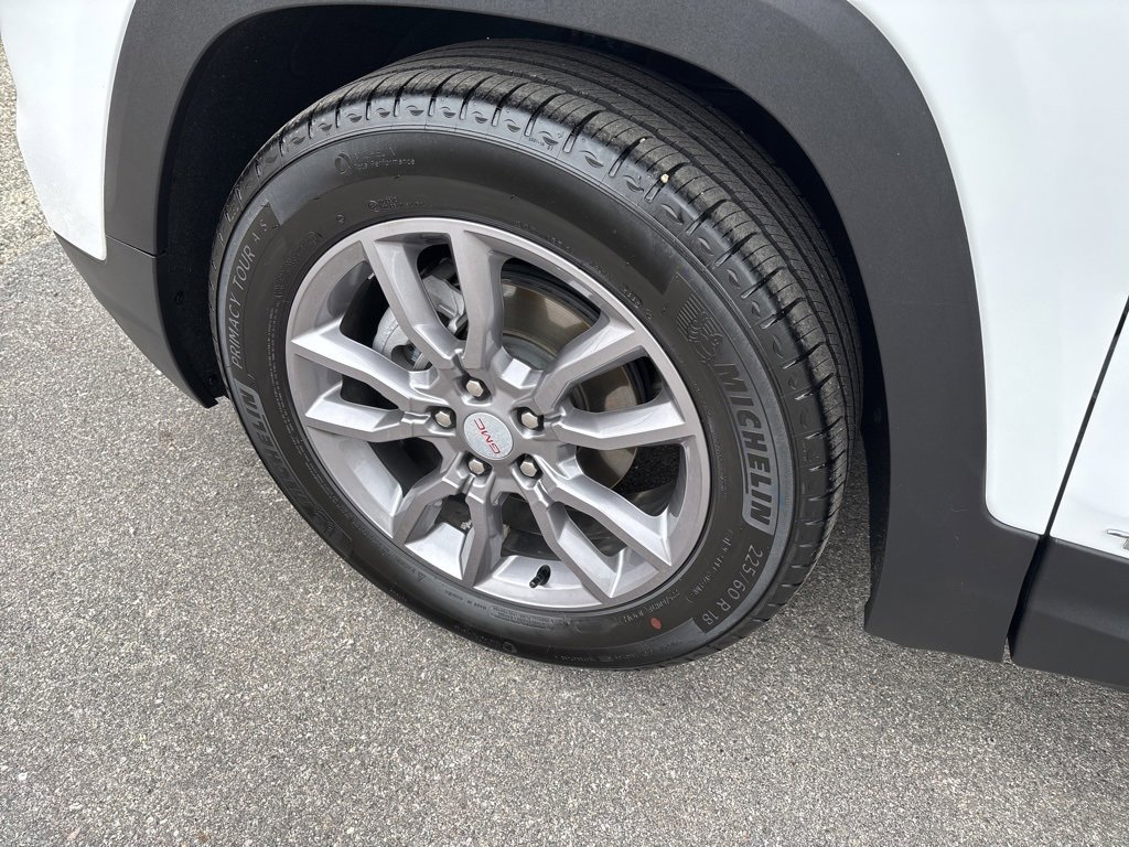 Used 2024 GMC Terrain SLT image 7