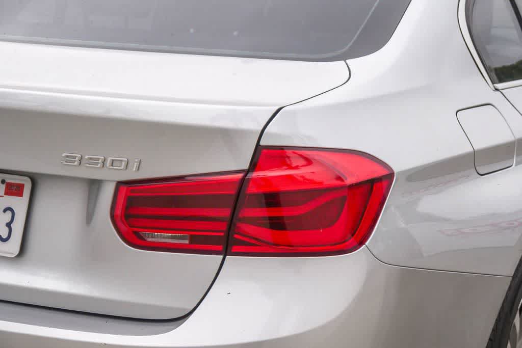 Used 2017 BMW 330i Sedan RWD image 10