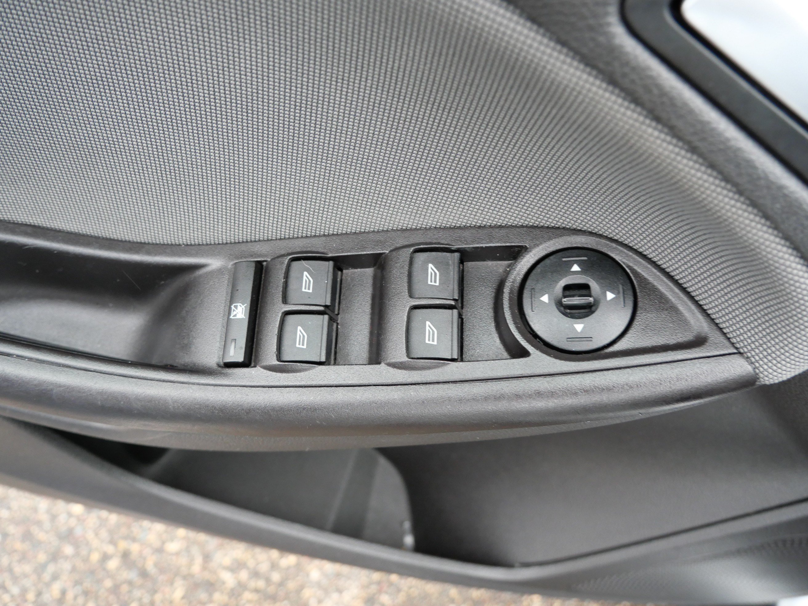 Used 2014 Ford Focus SE FWD image 20