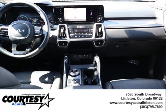 Used 2023 Kia Sorento EX w/ Panoramic Sunroof Package image 9