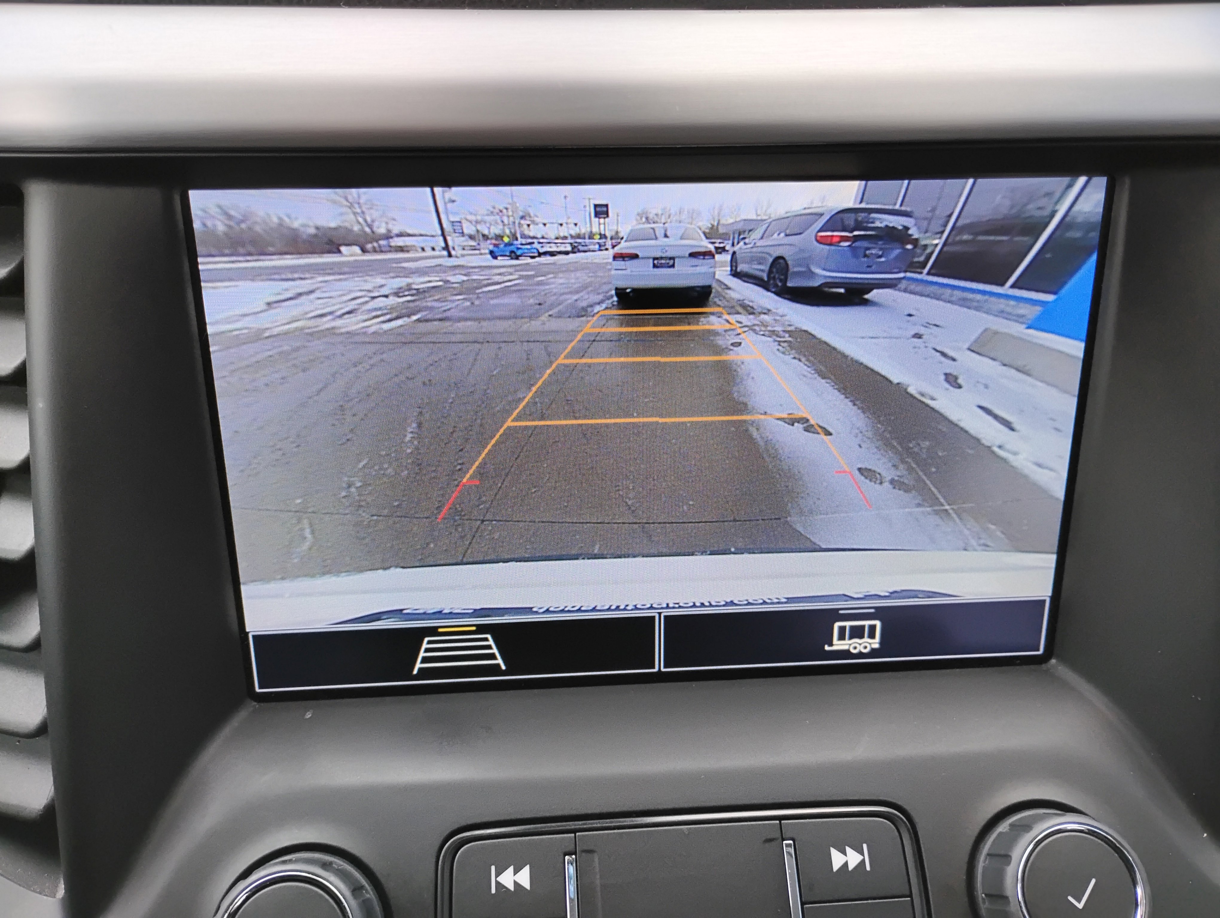 Used 2022 GMC Acadia SLE w/ Driver Convenience Package image 6