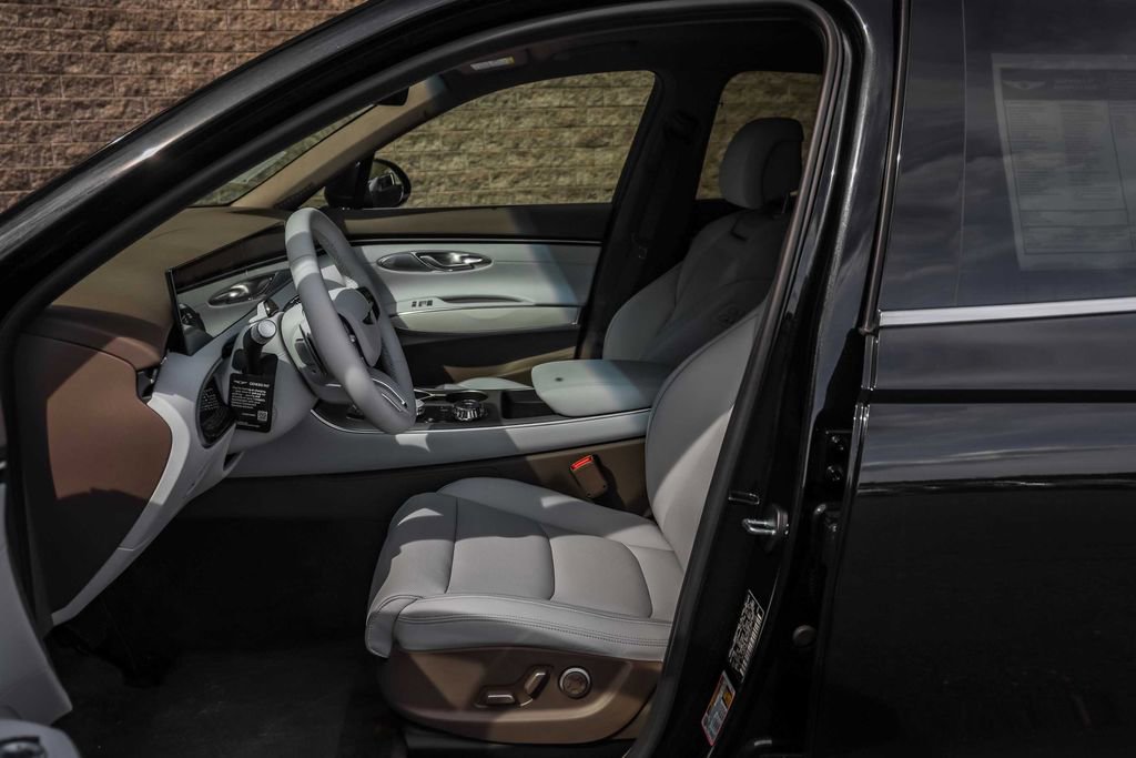 New 2026 Genesis GV70 2.5T Advanced AWD/4WD image 12