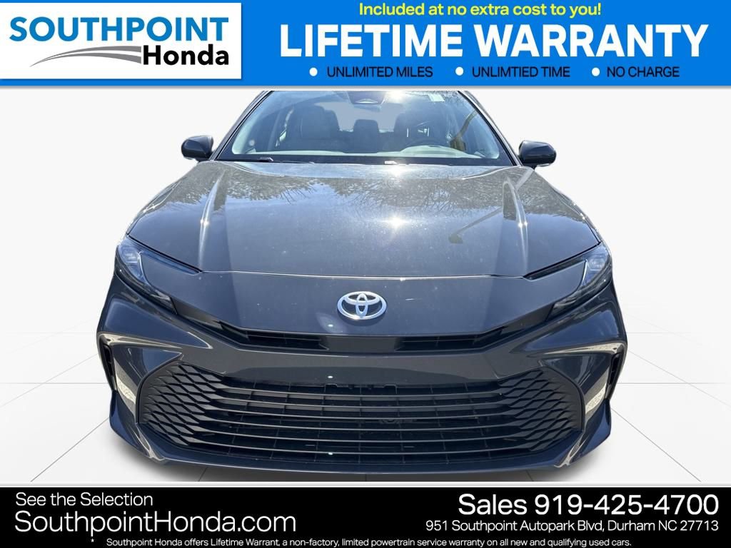 Used 2025 Toyota Camry LE image 2