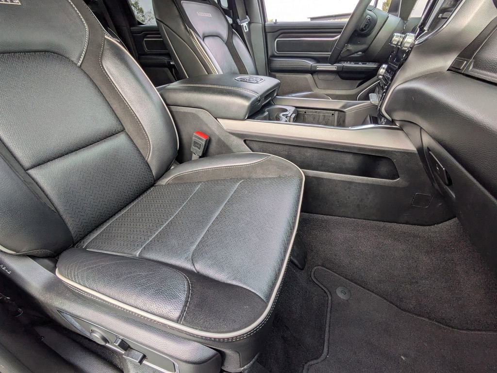 Used 2025 RAM 1500 Laramie image 31