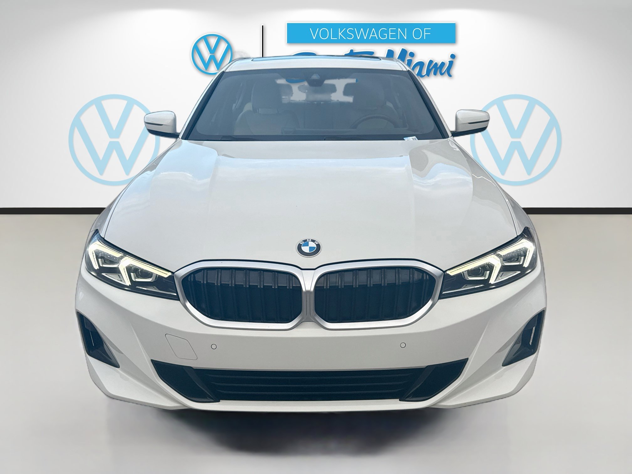 Used 2024 BMW 330i Sedan w/ Convenience Package RWD image 2
