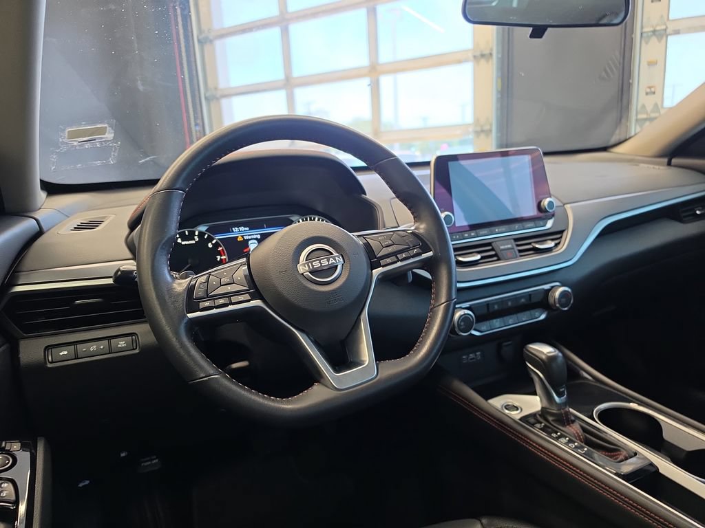 Used 2024 Nissan Altima 2.5 SR FWD image 18
