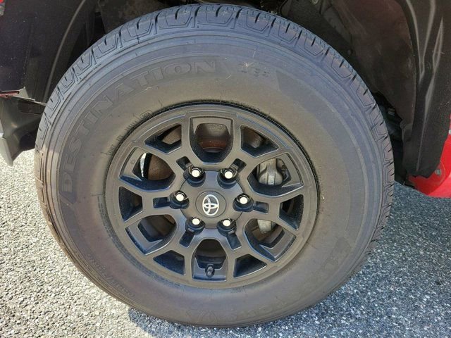 Used 2020 Toyota Tacoma SR5 RWD image 17