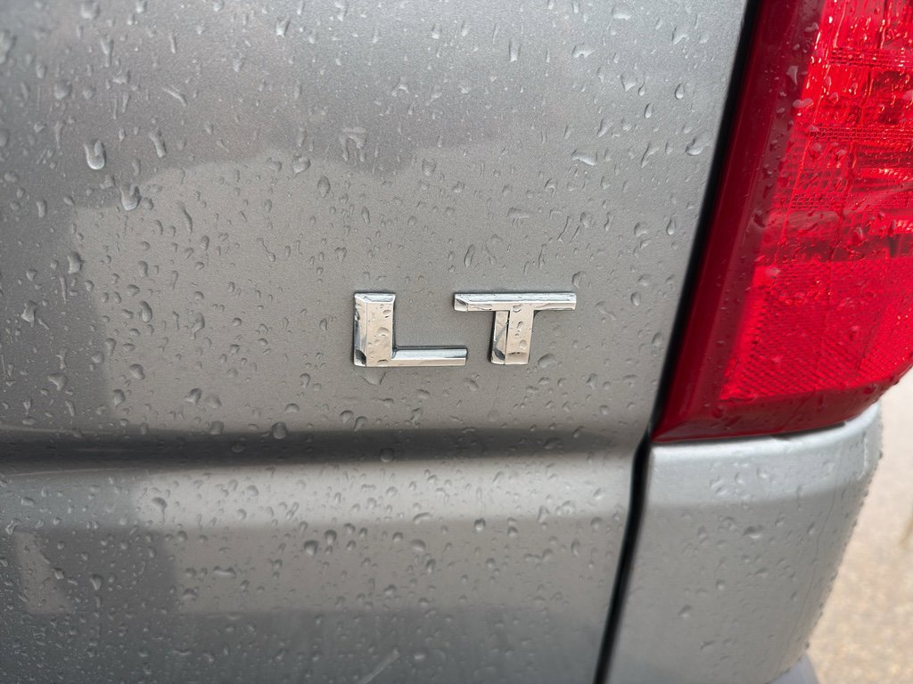 Used 2025 Chevrolet Silverado 1500 LT image 10