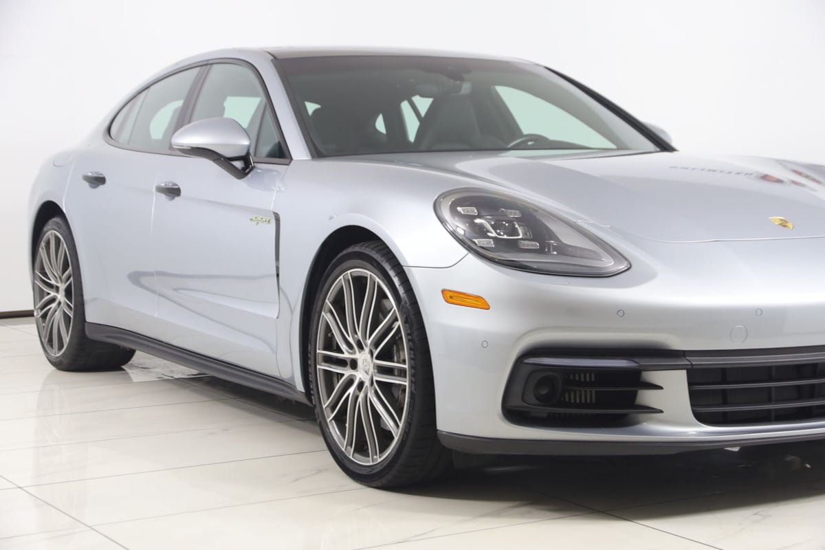 Used 2018 Porsche Panamera 4 AWD/4WD image 52