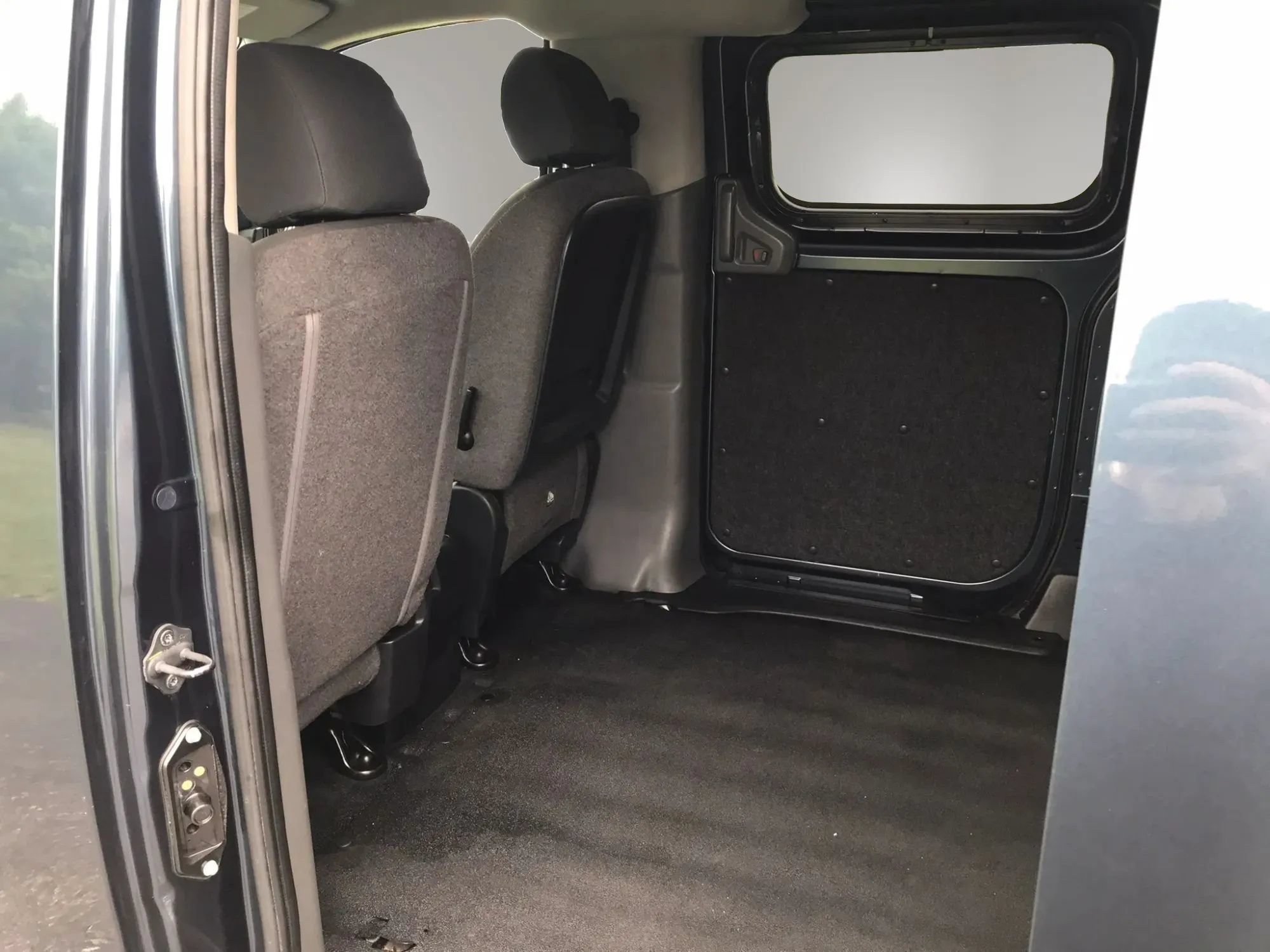 Used 2019 Nissan NV200 SV FWD image 28