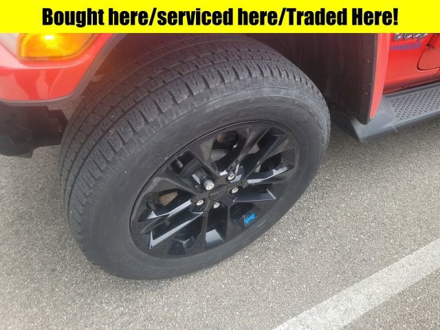 Used 2022 Jeep Wrangler Unlimited Sahara w/ Cold Weather Group image 5