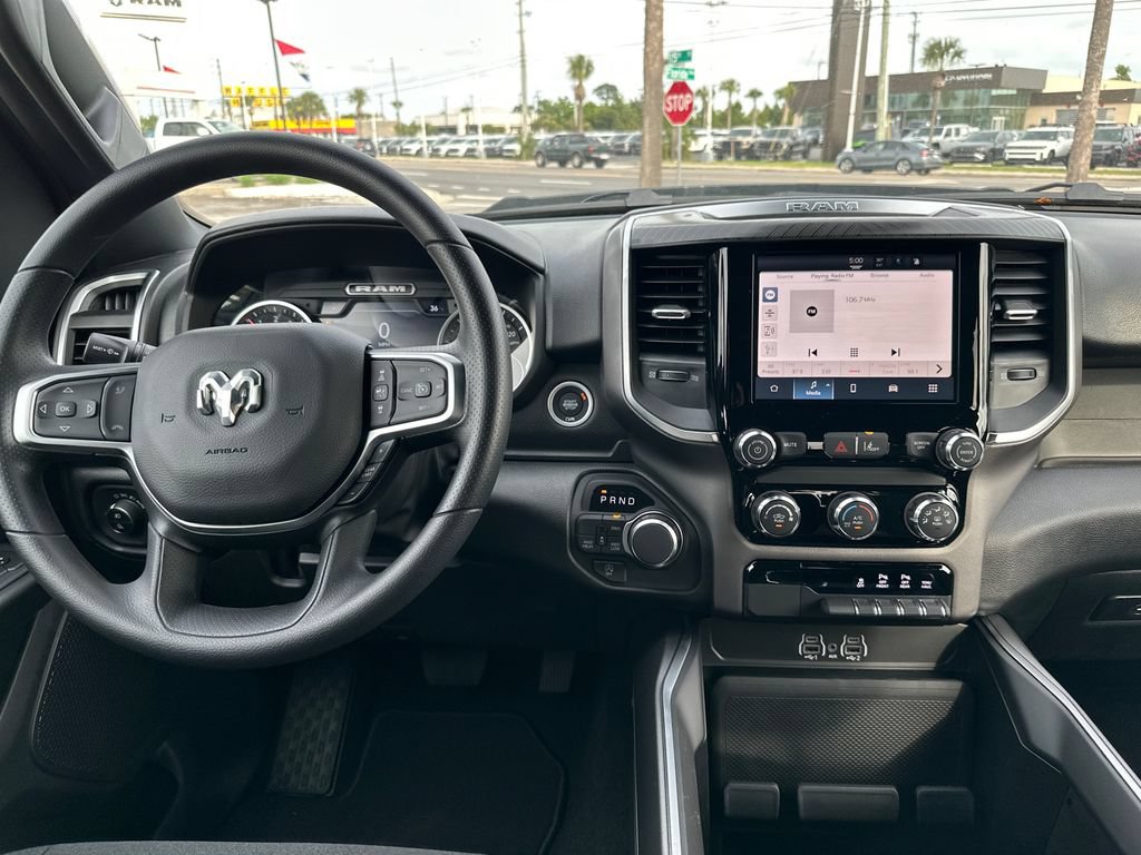 New 2026 RAM 1500 Express AWD/4WD image 16