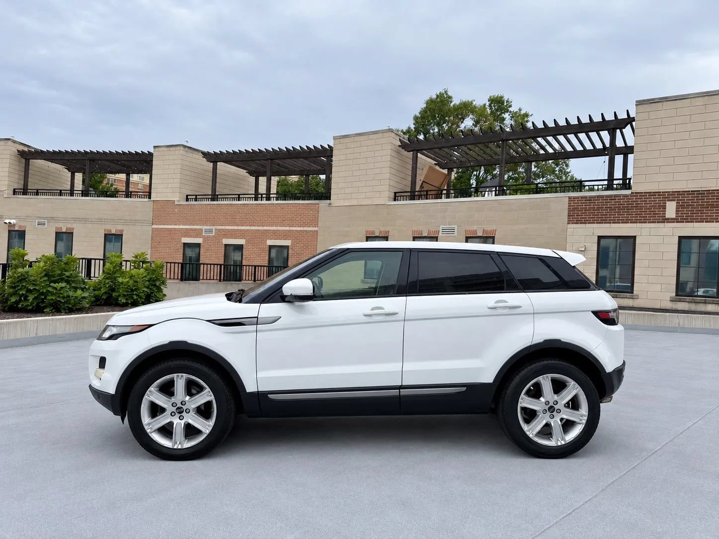 Used 2012 Land Rover Range Rover Evoque Pure Plus AWD/4WD image 5
