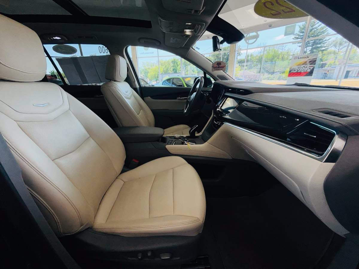 Used 2022 Cadillac XT6 Premium Luxury w/ Technology Package AWD/4WD image 46