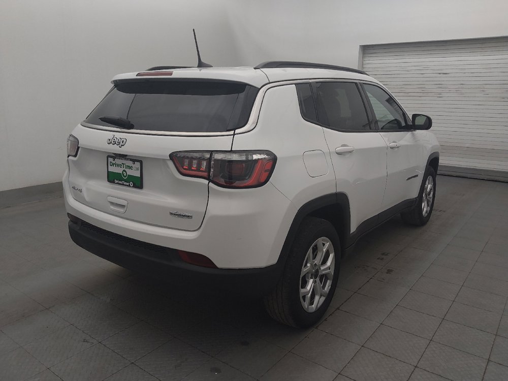 Used 2025 Jeep Compass Latitude AWD/4WD image 9