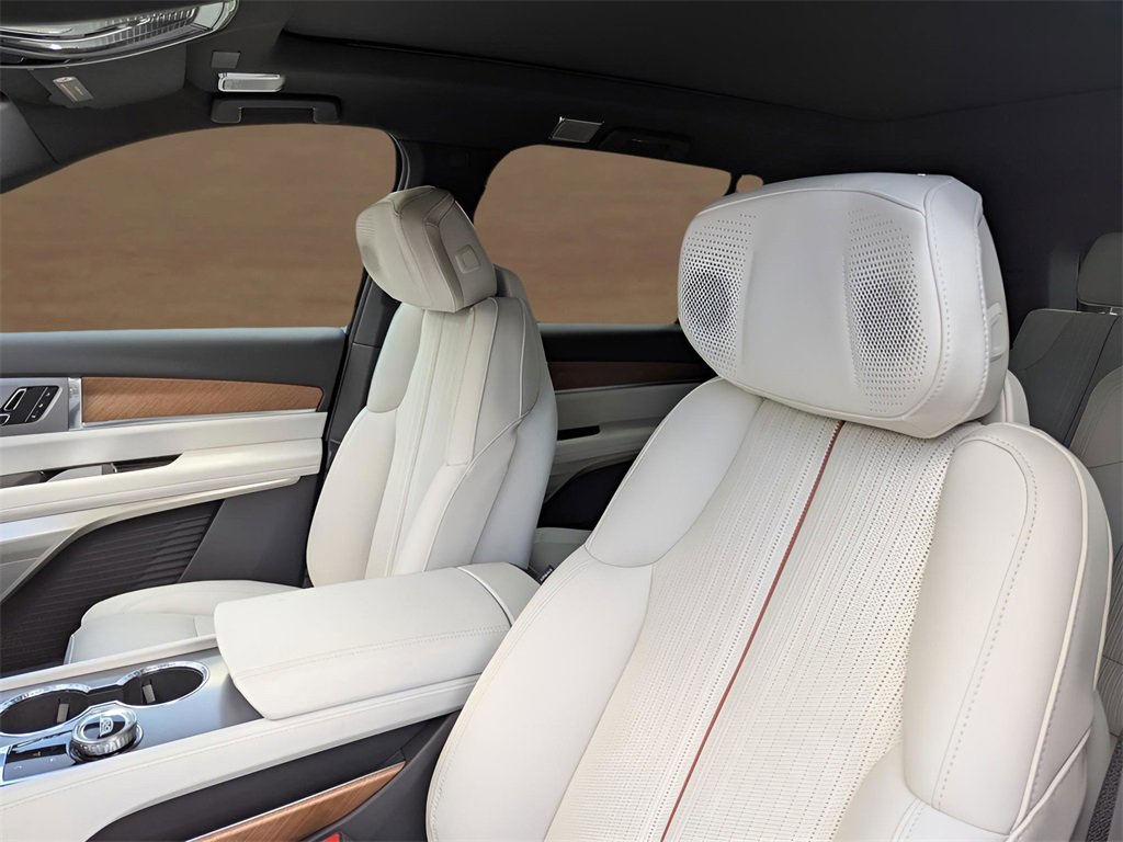 New 2026 Cadillac Vistiq Luxury image 8