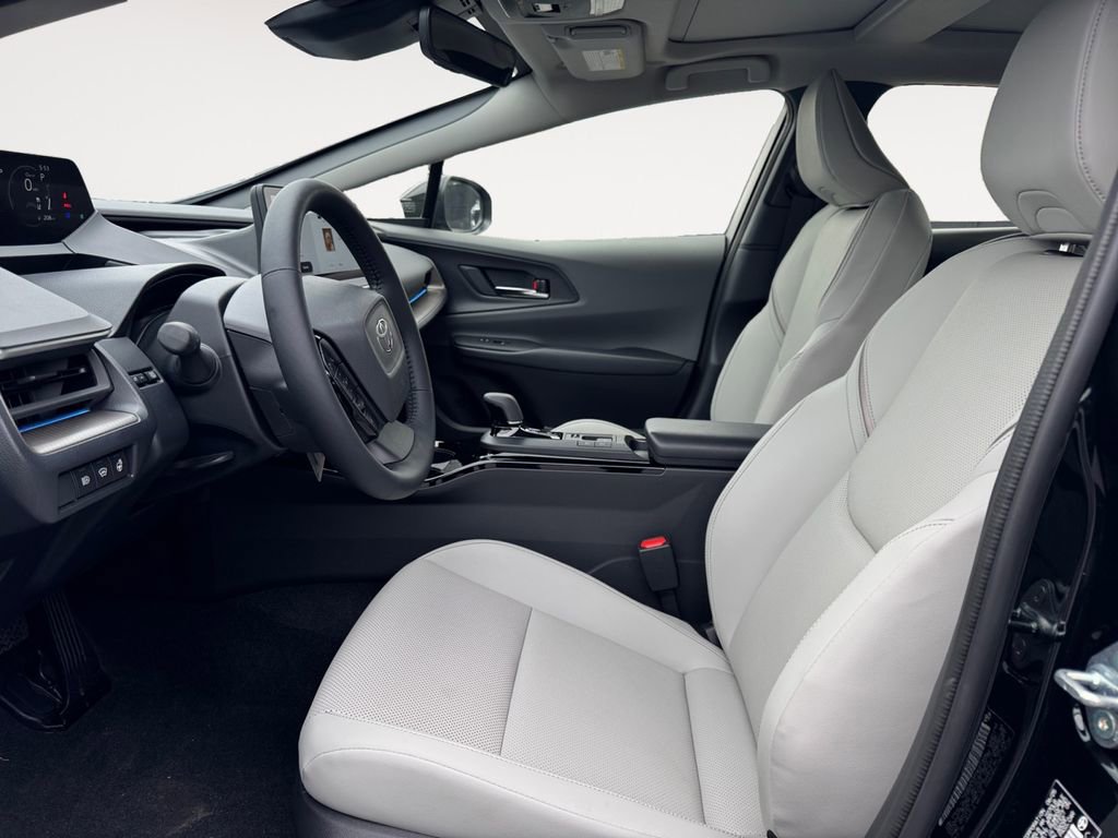 New 2025 Toyota Prius XLE image 9