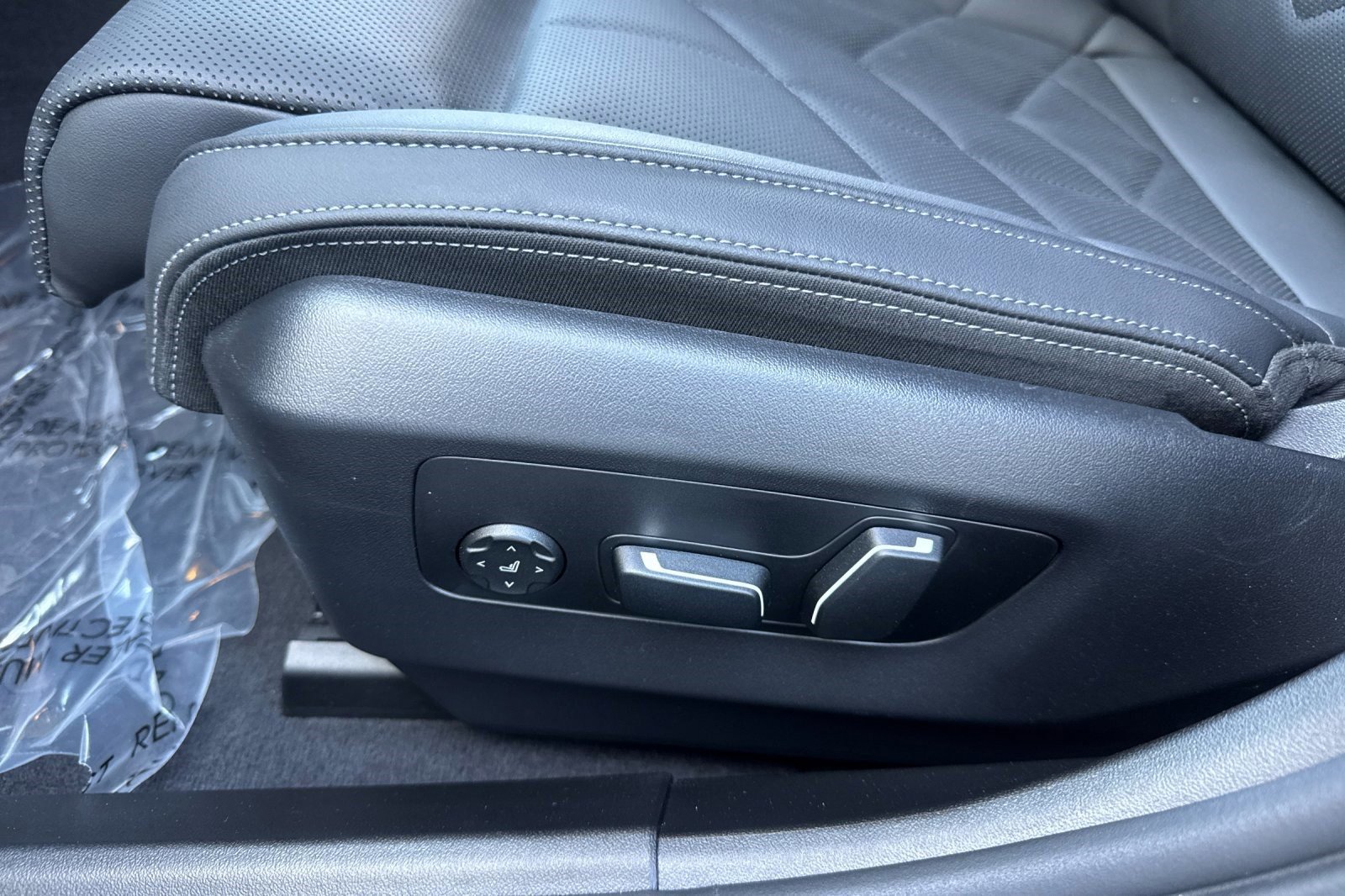 Used 2025 BMW i5 M60 AWD/4WD image 14