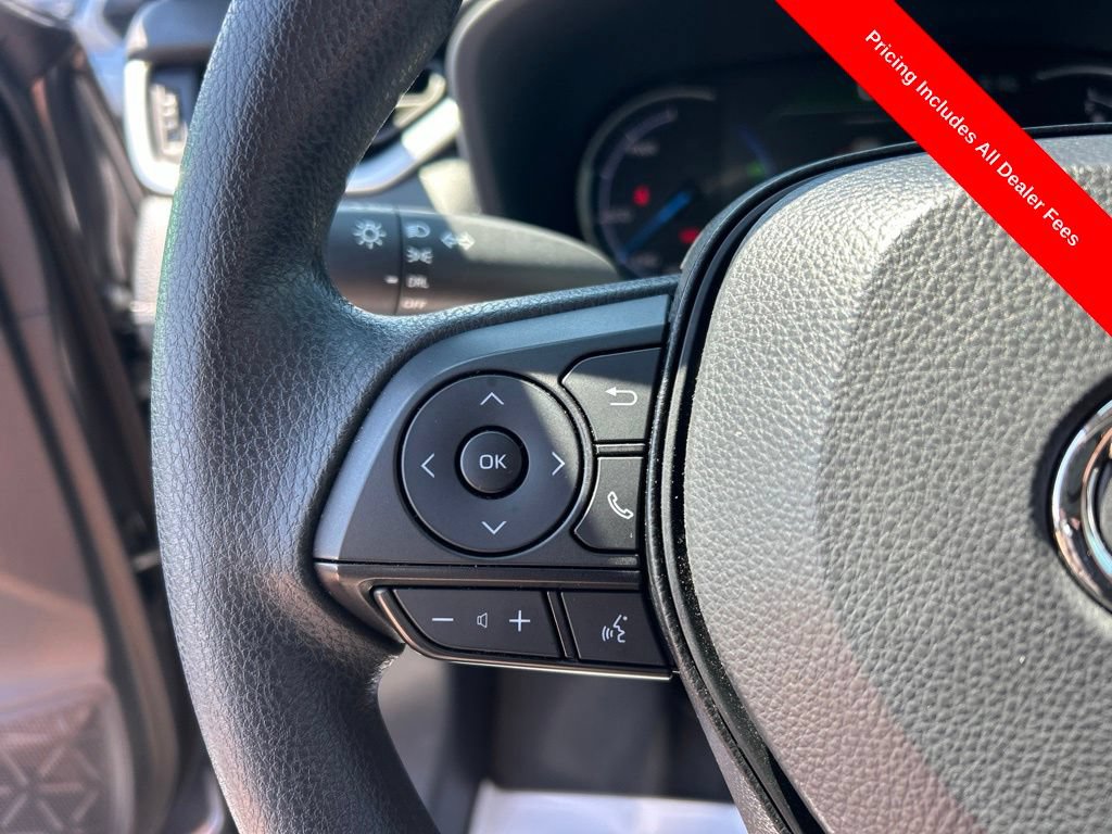 Used 2025 Toyota RAV4 LE AWD/4WD image 7