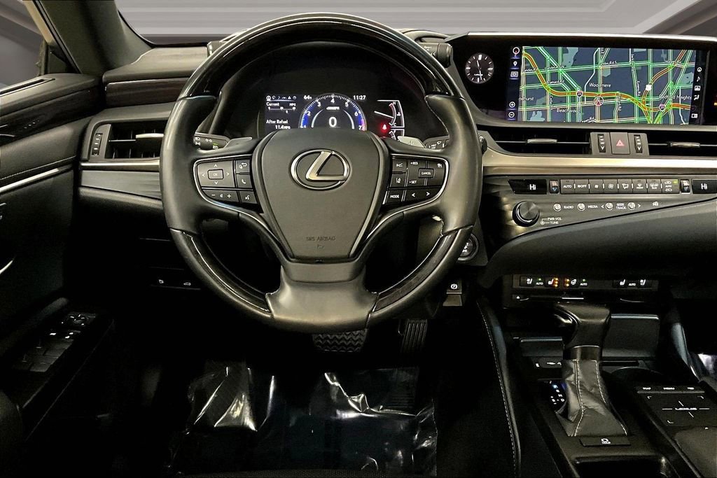 Used 2019 Lexus ES 350 Luxury w/ Premium Package image 8