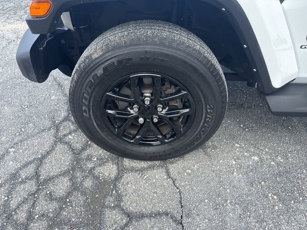 Used 2021 Jeep Gladiator Sport image 9