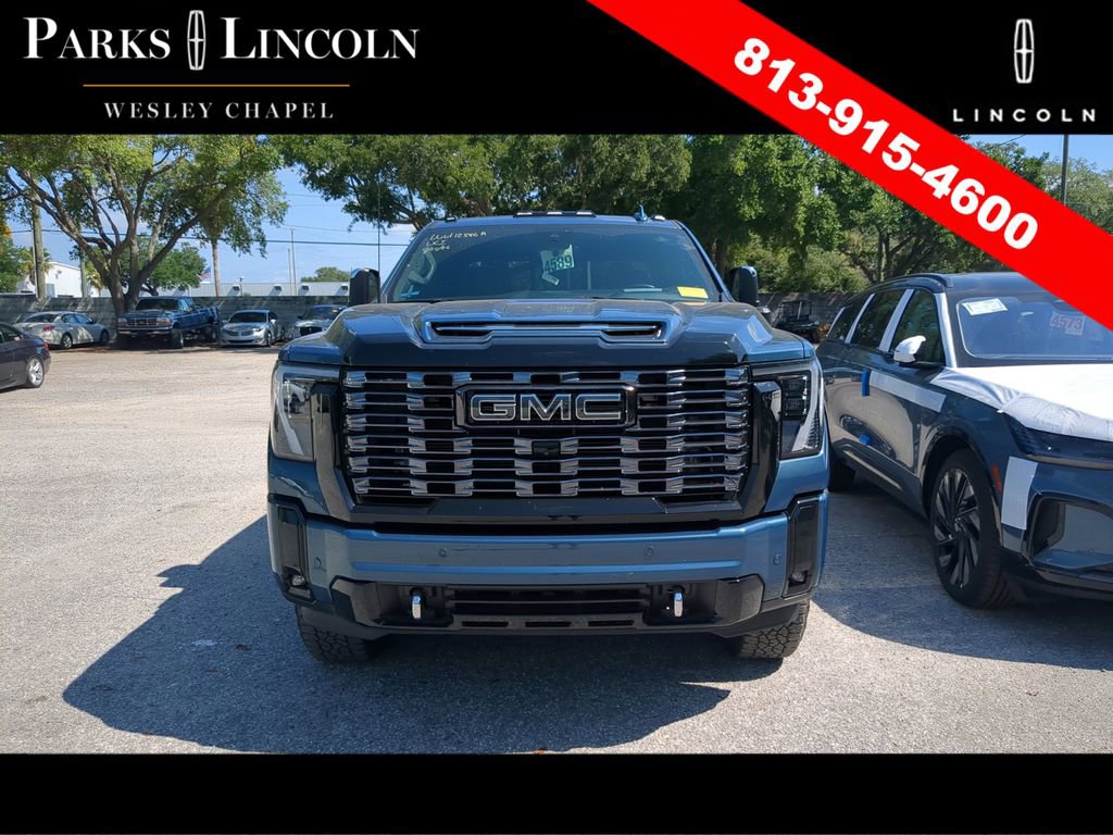 Used 2025 GMC Sierra 2500 Denali Ultimate AWD/4WD image 3