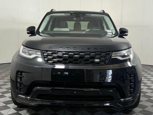 Certified 2025 Land Rover Discovery Dynamic SE image 12