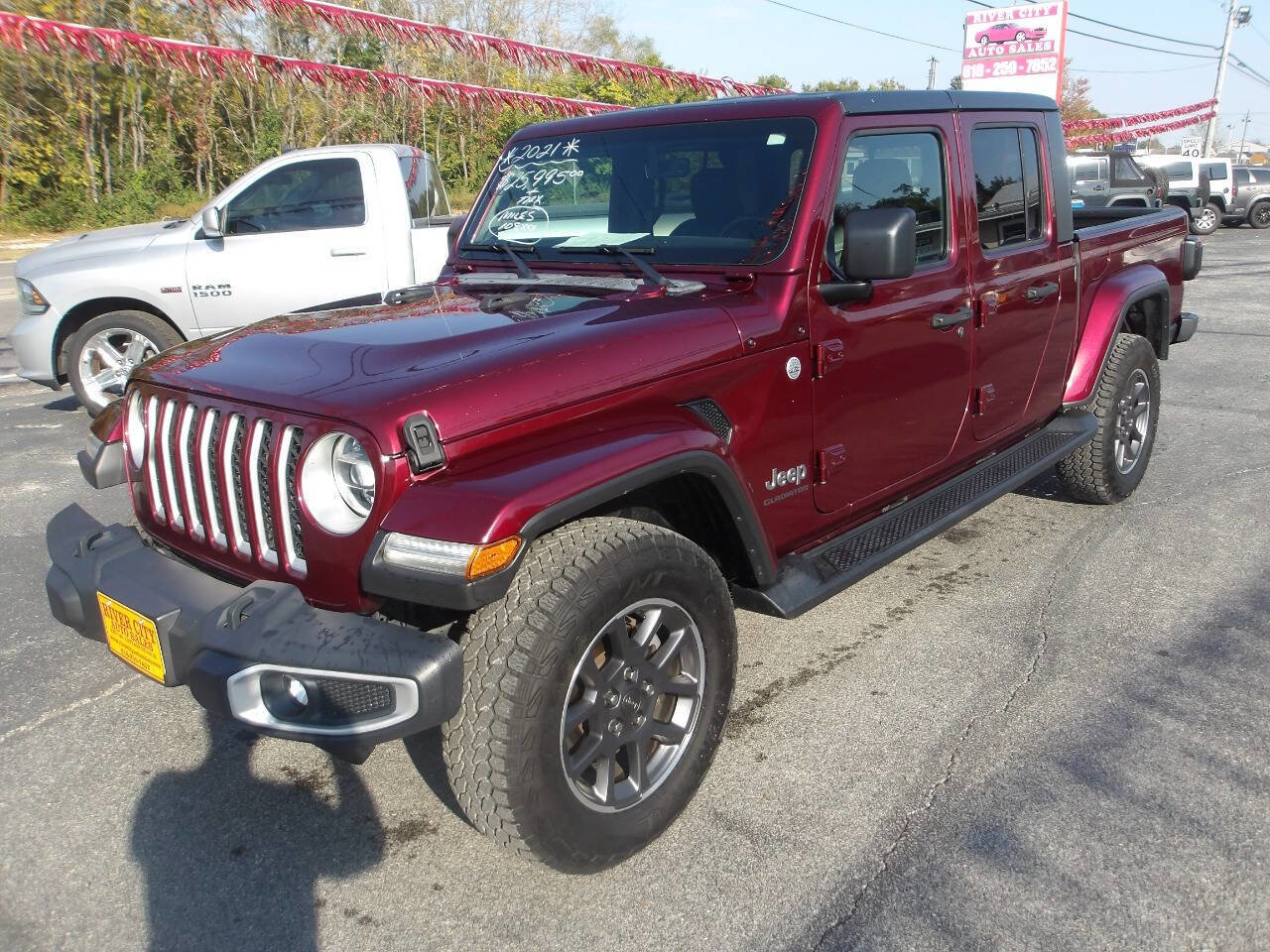 Used 2021 Jeep Gladiator Overland image 1