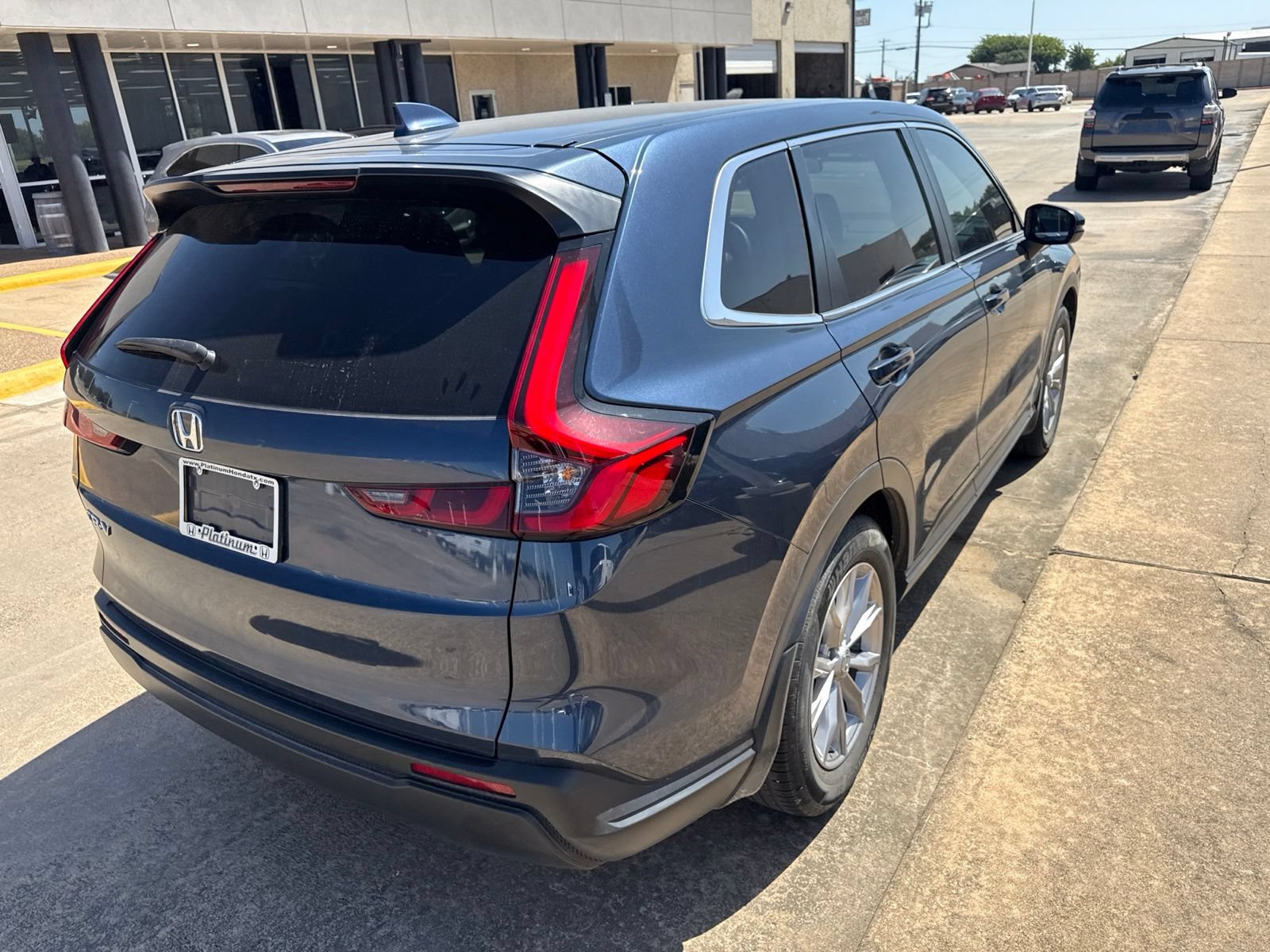 Used 2024 Honda CR-V EX image 7