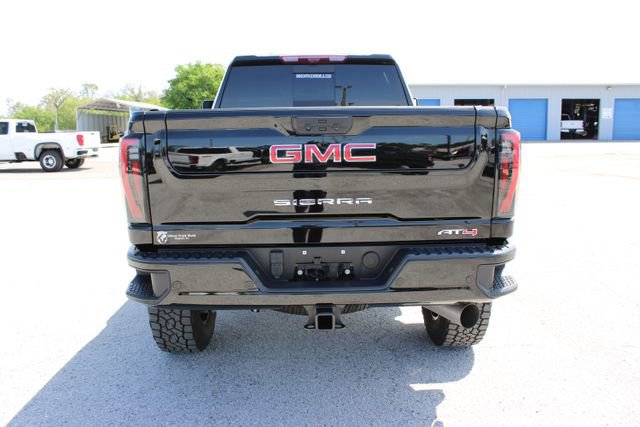 Used 2025 GMC Sierra 2500 AT4 w/ AT4 Premium Plus Package image 9