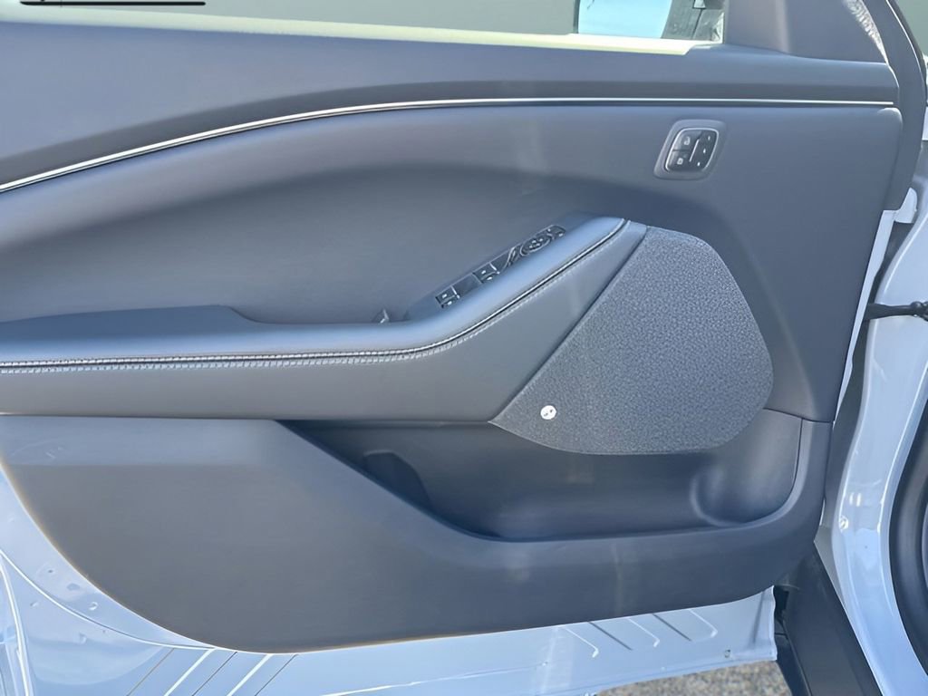 Used 2025 Ford Mustang Mach-E Premium image 40