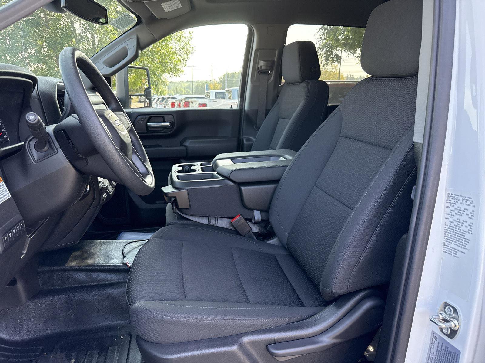 New 2025 GMC Sierra 3500 Pro w/ Convenience Package image 19