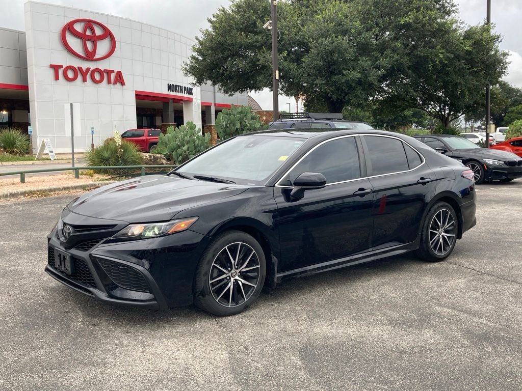 Used 2021 Toyota Camry SE FWD video 1