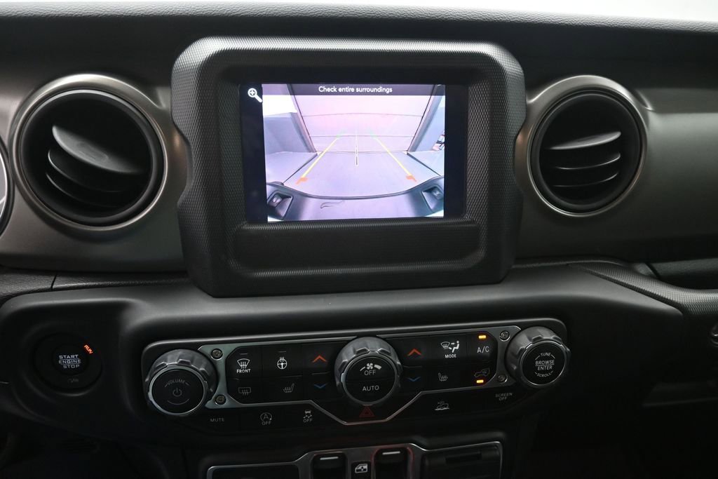 Used 2023 Jeep Gladiator Sport AWD/4WD image 4