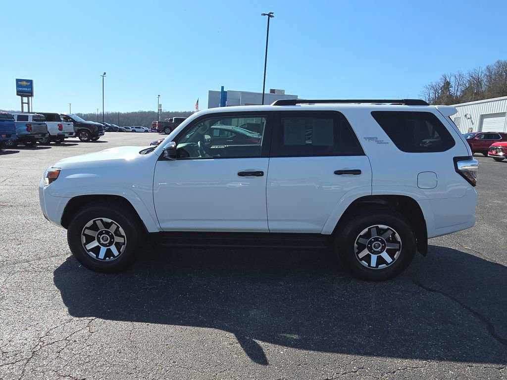Used 2023 Toyota 4Runner TRD Off-Road image 5