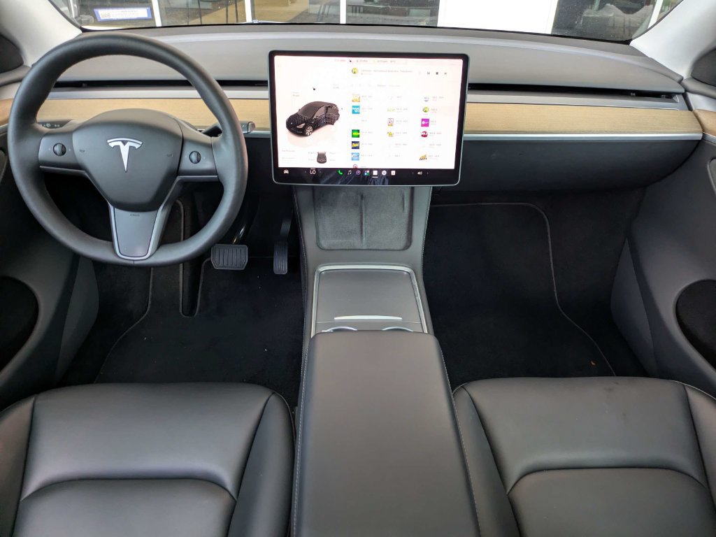 Used 2023 Tesla Model Y Long Range AWD/4WD image 16
