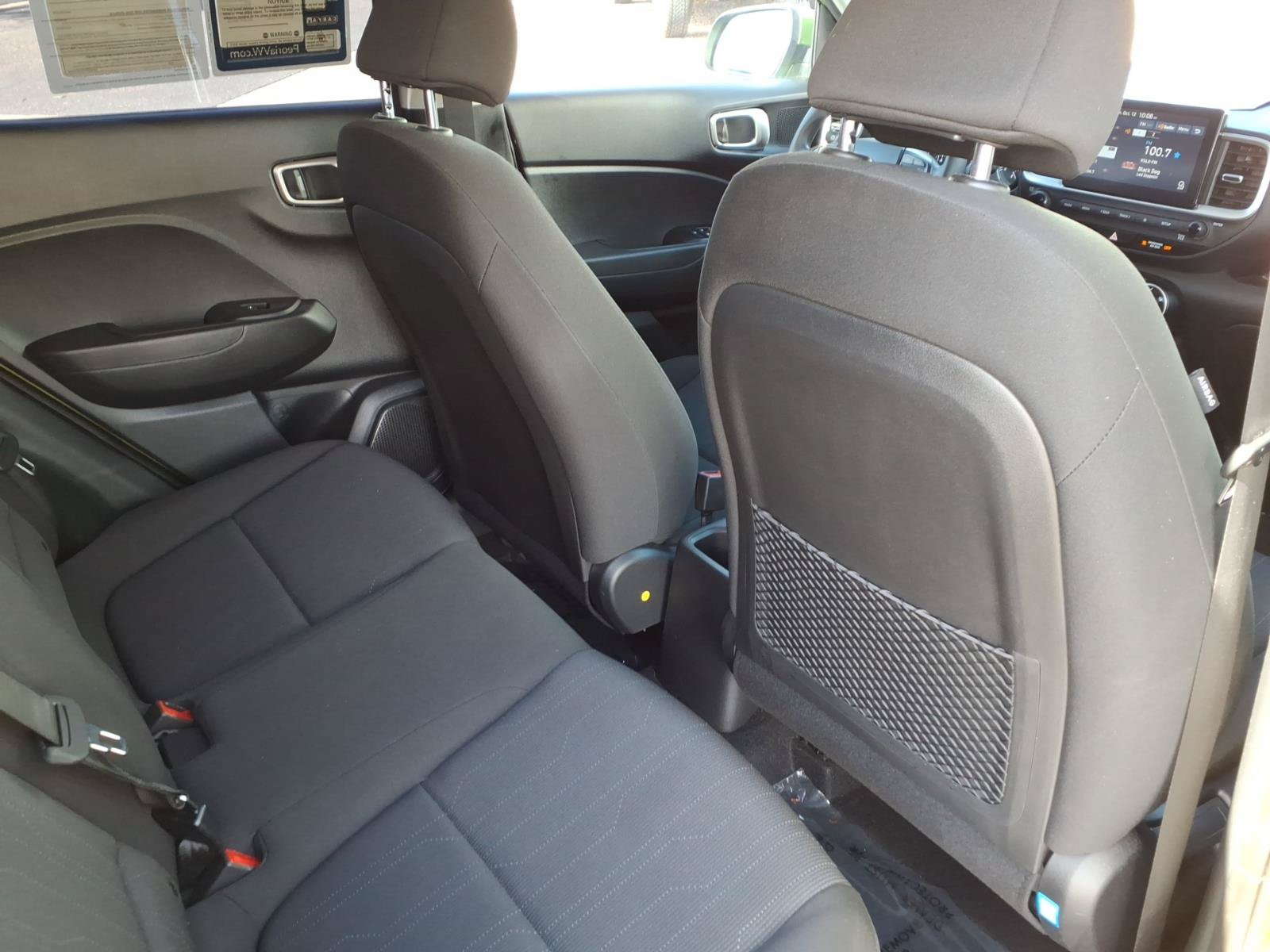 Used 2022 Hyundai Venue SE FWD image 14