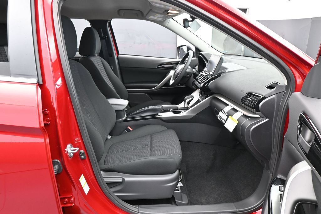 New 2026 Mitsubishi Eclipse Cross LE AWD/4WD image 35