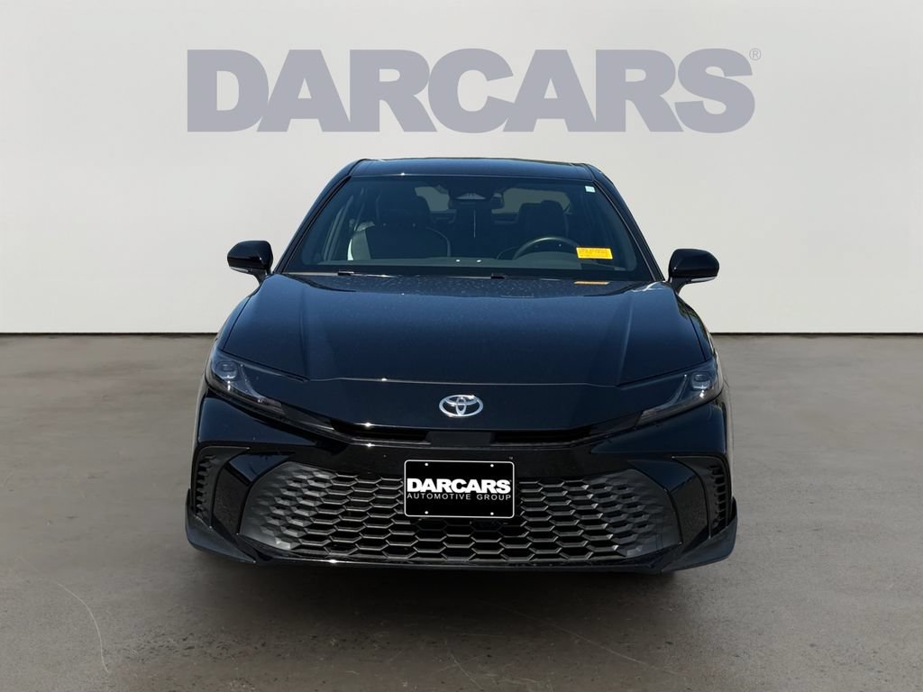 Used 2025 Toyota Camry SE FWD image 2