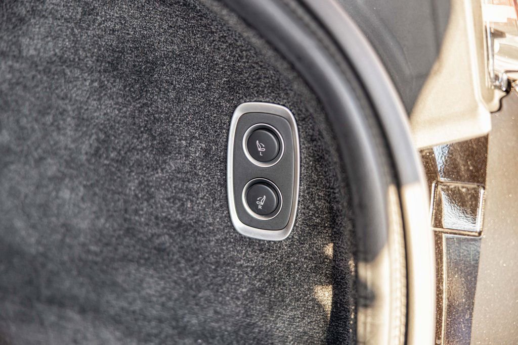 Used 2025 Aston Martin DBX 707 image 18