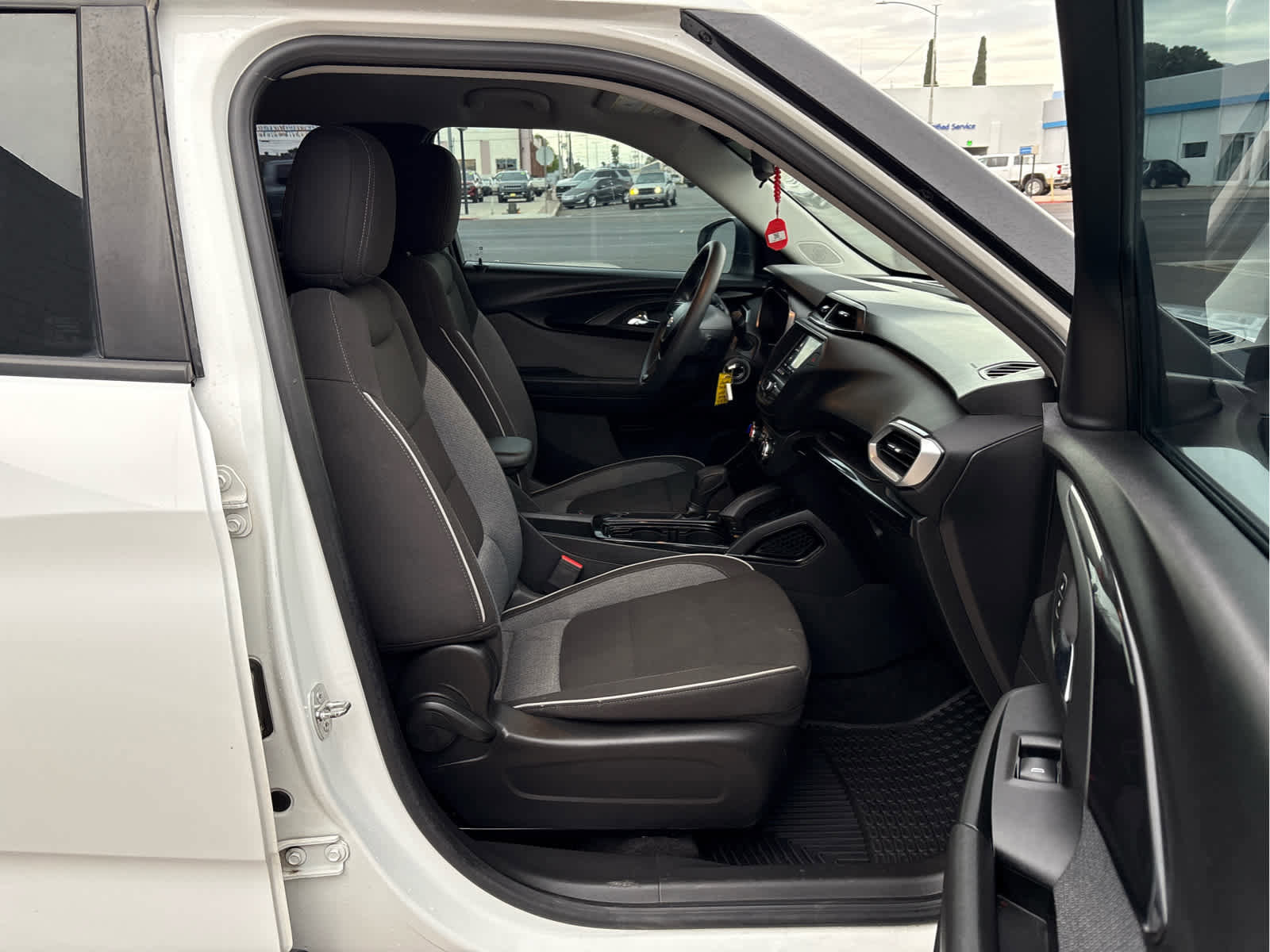 Used 2023 Chevrolet TrailBlazer LS image 16