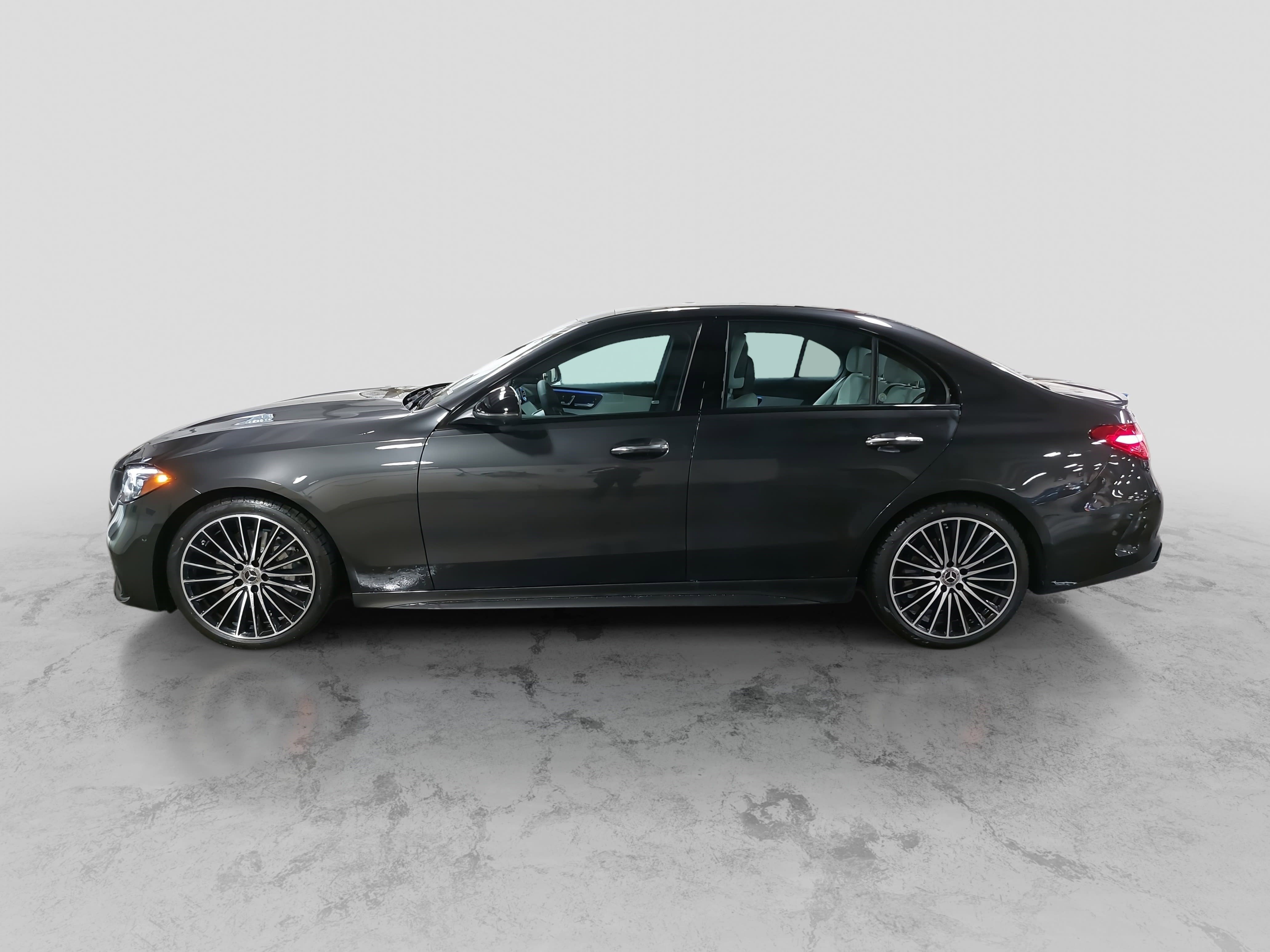 Used 2025 Mercedes-Benz C 300 Sedan image 8