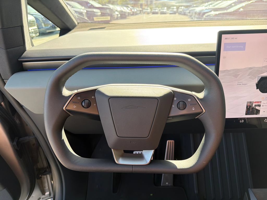 Used 2024 Tesla Cybertruck AWD Crew Cab image 22