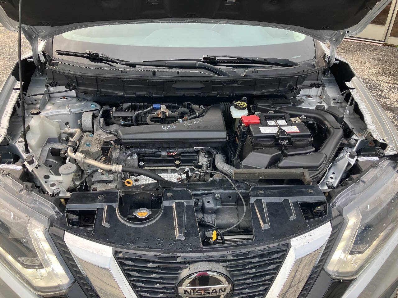Used 2020 Nissan Rogue SV FWD image 23
