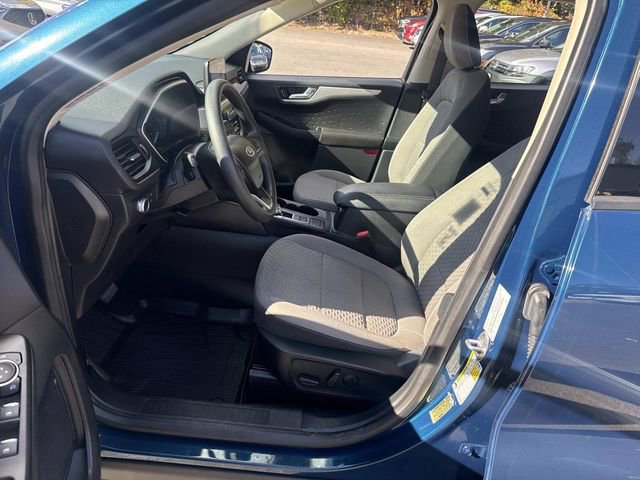 Used 2020 Ford Escape SE image 19