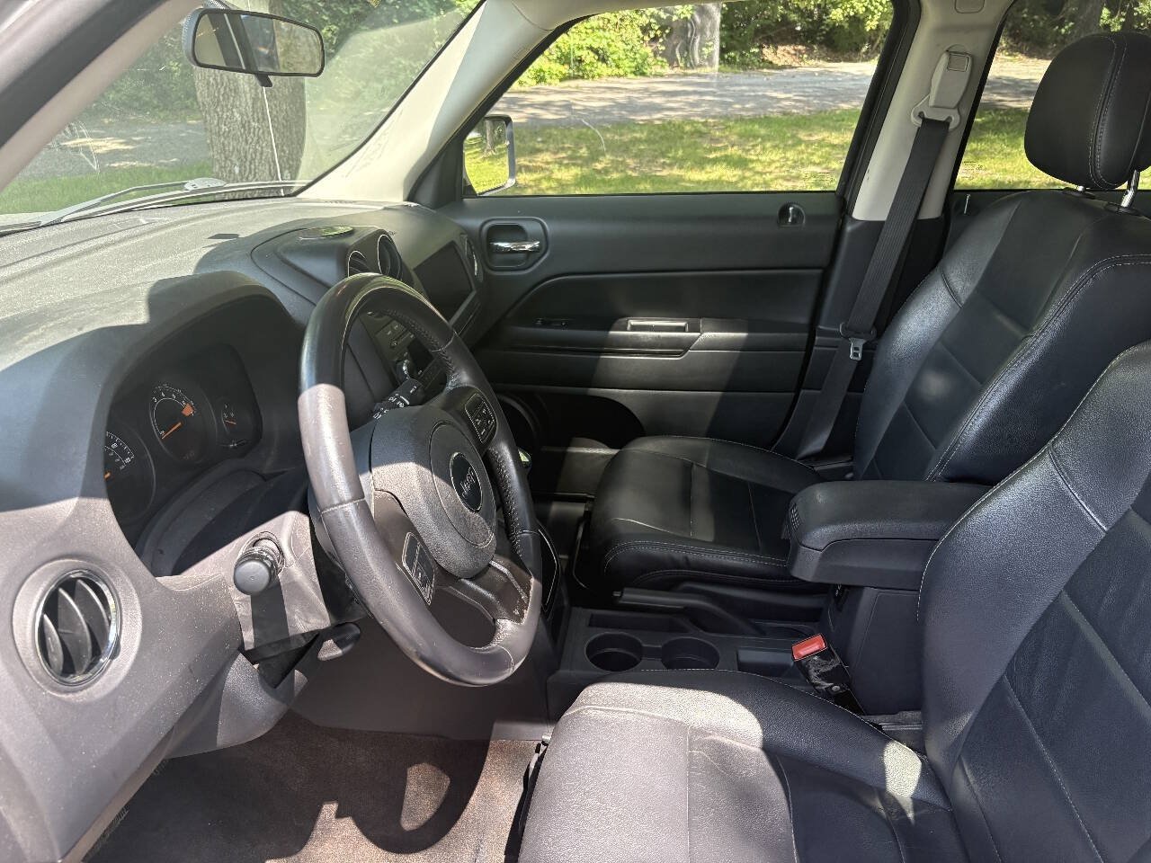Used 2014 Jeep Patriot High Altitude FWD image 27