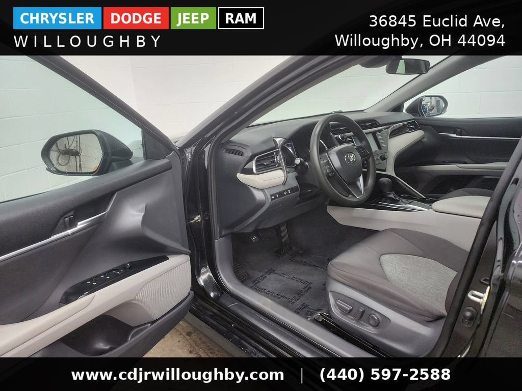 Used 2019 Toyota Camry LE FWD image 13