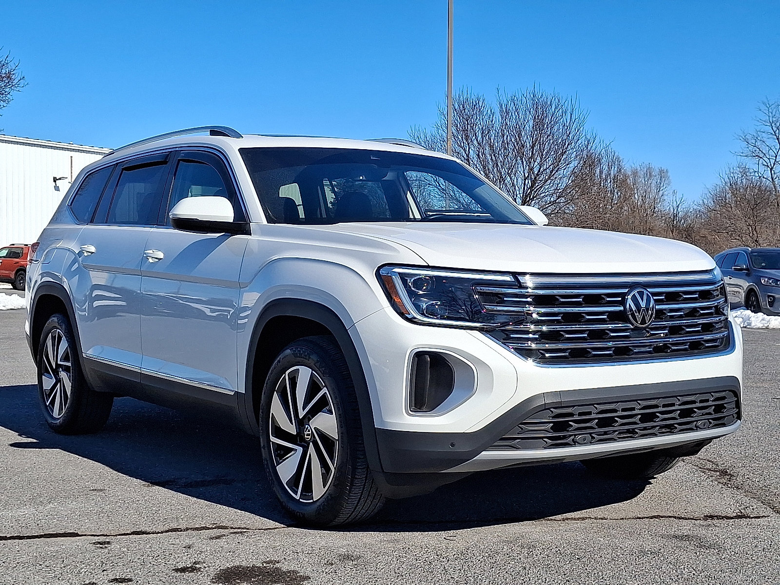 Used 2024 Volkswagen Atlas SEL image 3