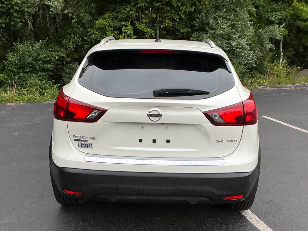 Used 2018 Nissan Rogue Sport SL w/ SL Premium Package AWD/4WD image 4