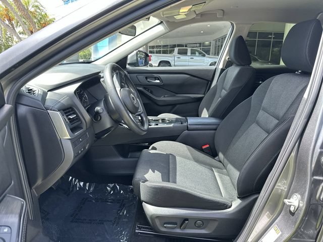 Used 2024 Nissan Rogue SV FWD image 30